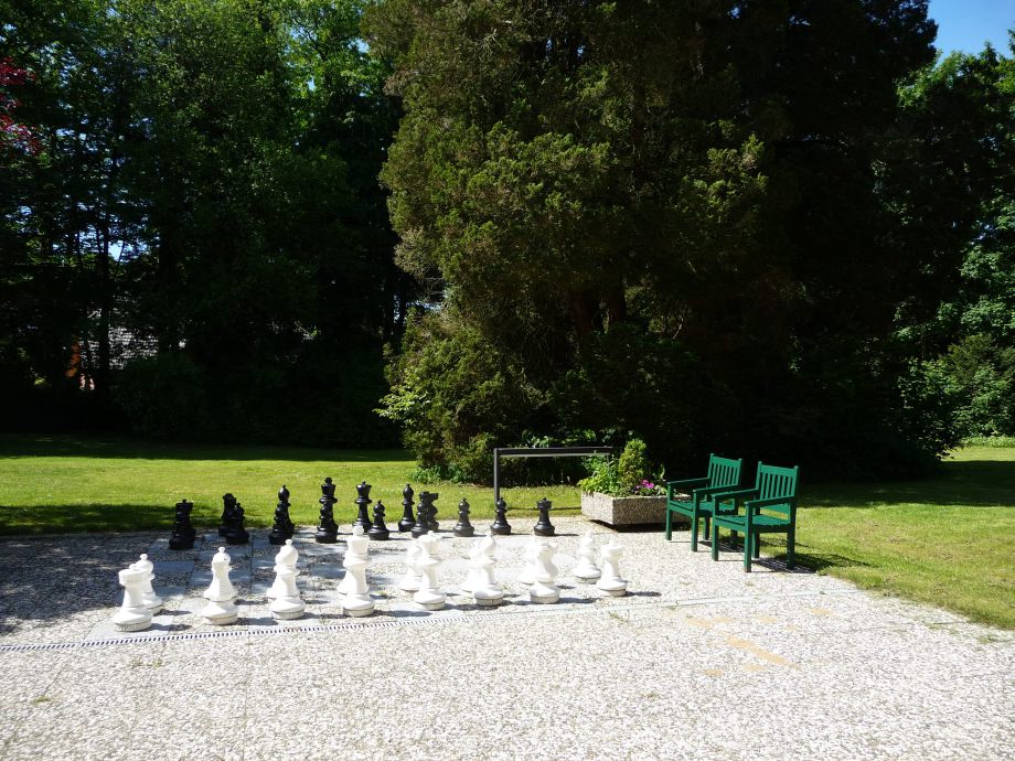 Haus-Billtal-aussen-Schachspiel